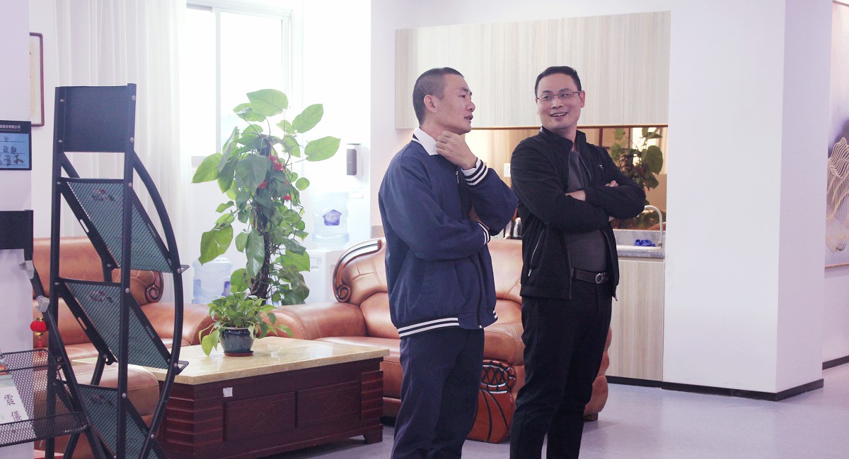 1640933766198636.jpg 震儀股份 | “12月份月度員工大會” 樹立榜樣,激勵前行