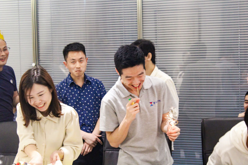 震儀股份丨2022年第一季度員工生日會 震儀股份丨2022年第一季度員工生日會