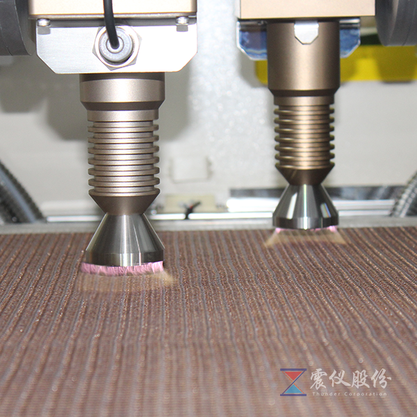 噴涂工藝的革新：AF噴涂機提高玻璃表面的抗指紋！